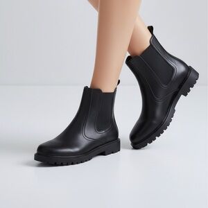 Nine West Yullon Lug Sole Chelsea Booties Size 8.5 Medium